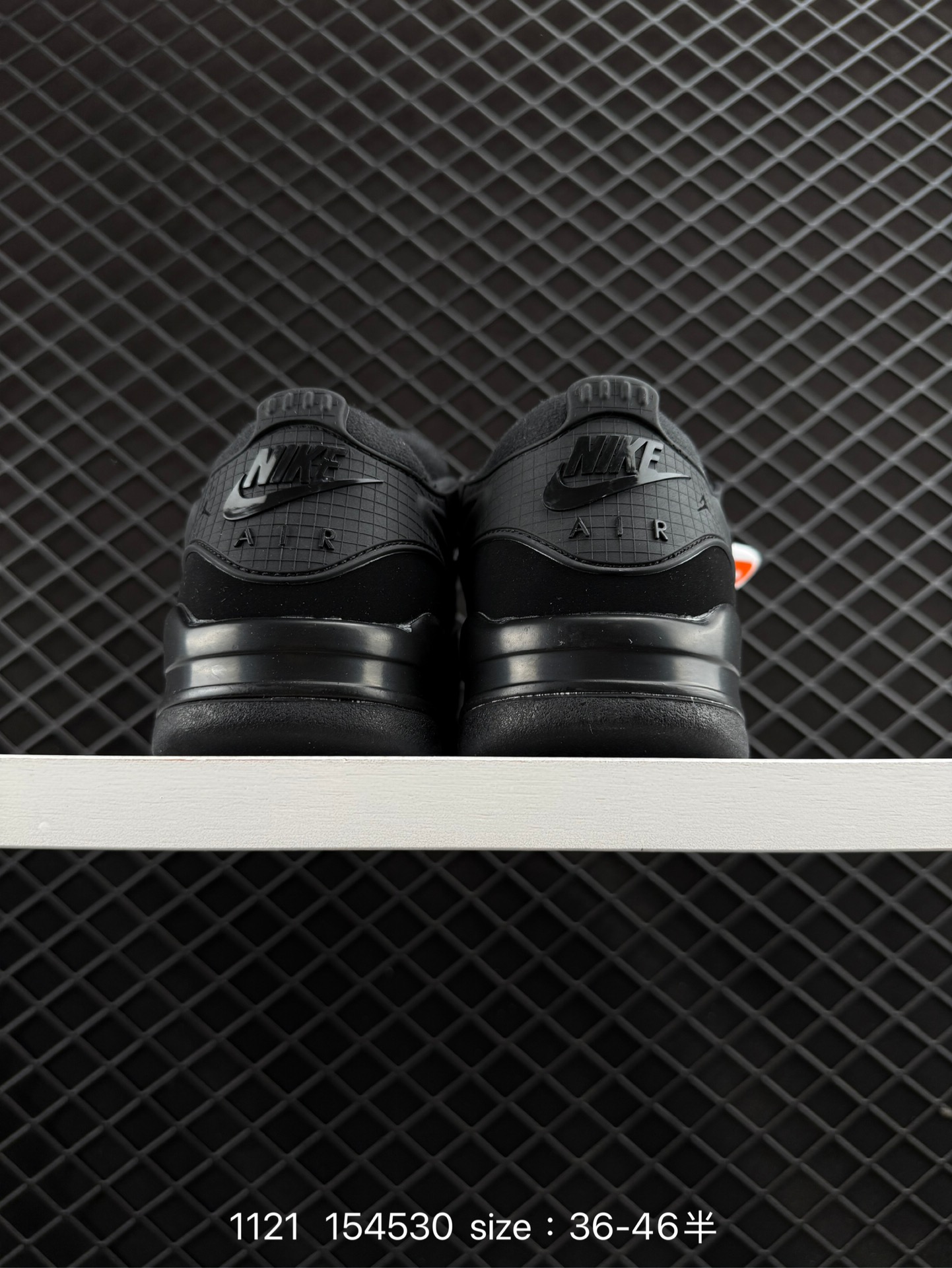 NK  Air Jordan 4 Retro RM